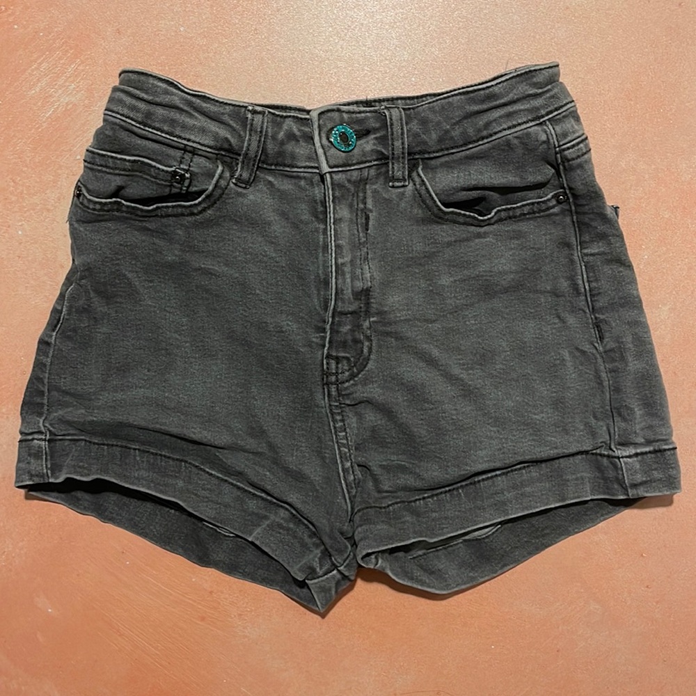 Pull & Bear Denim Shorts Dark Grey Wash High Rise - Size 00 24”